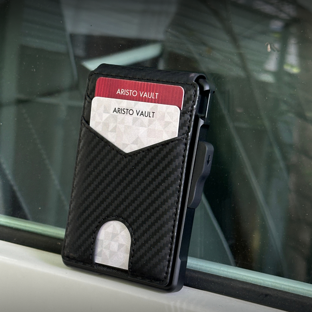 Best Wallets for Truck Drivers and Tradesmen